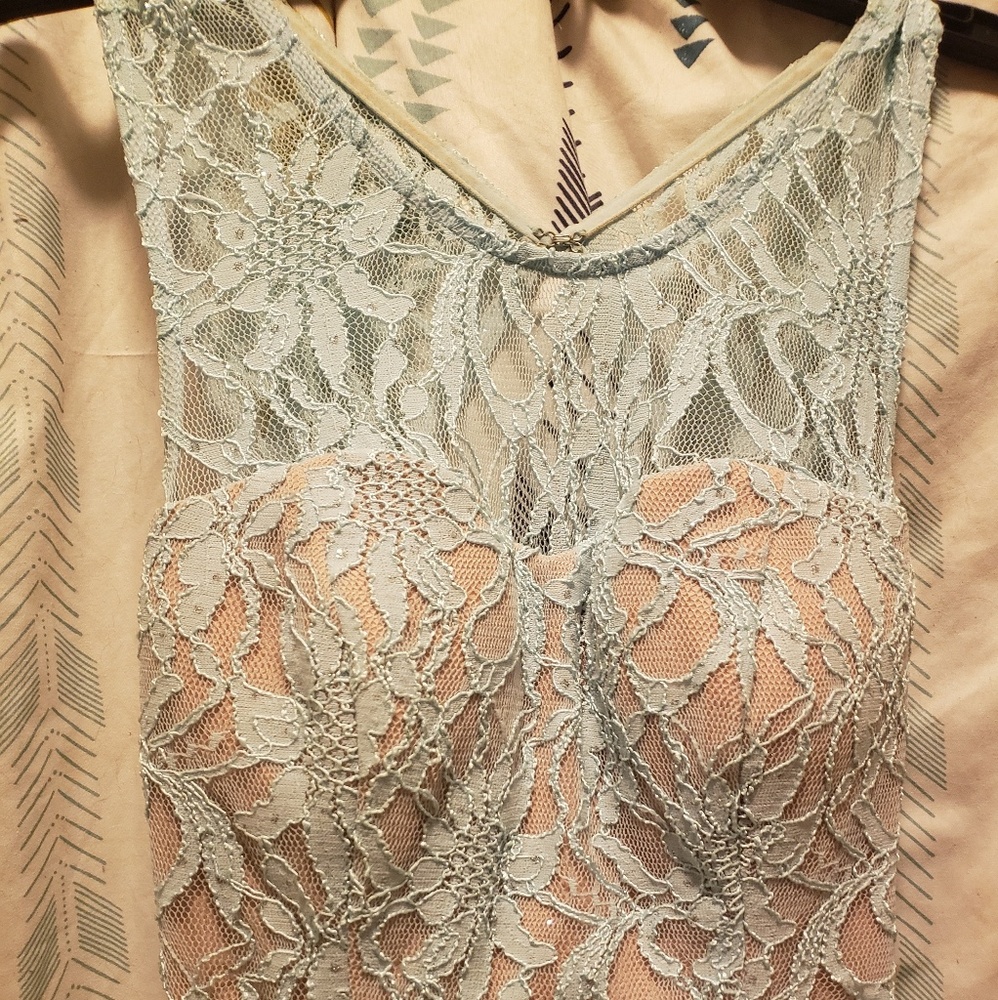 Beautiful Lace Prom Dress/Gown